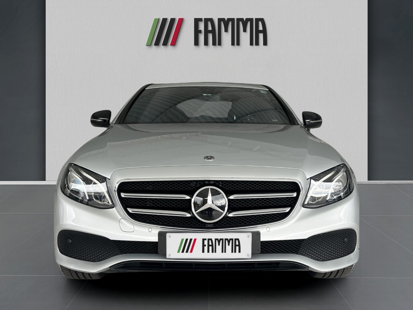 Mercedes_7fd2d19efd9d43bc80ea23bca65ef4b4_Exterior_1