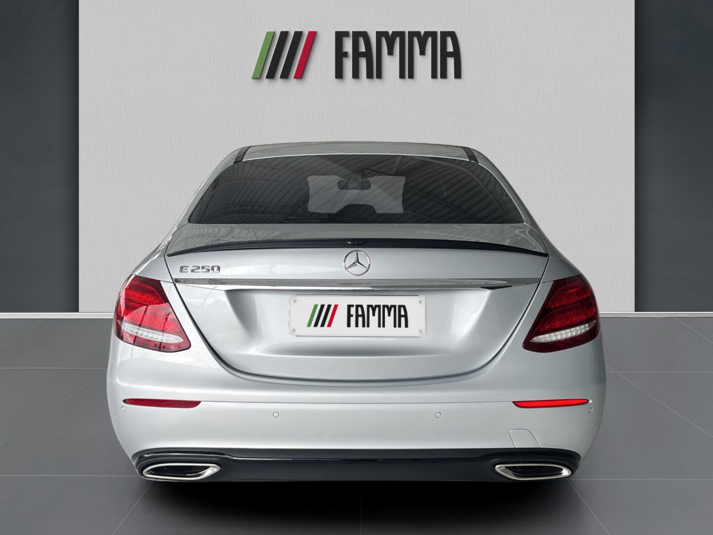 Mercedes_7fd2d19efd9d43bc80ea23bca65ef4b4_Exterior_5