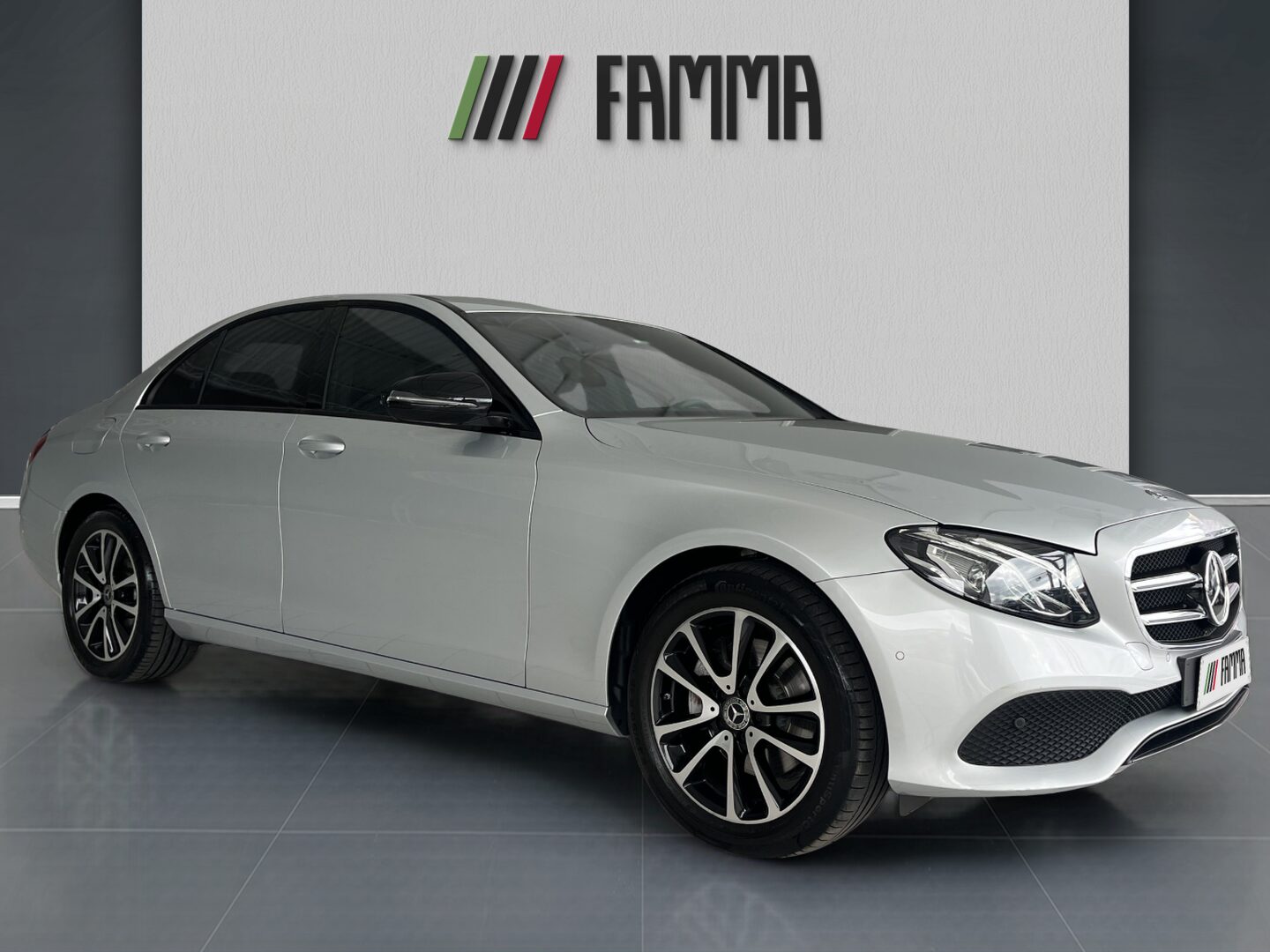 Mercedes_7fd2d19efd9d43bc80ea23bca65ef4b4_Exterior_8