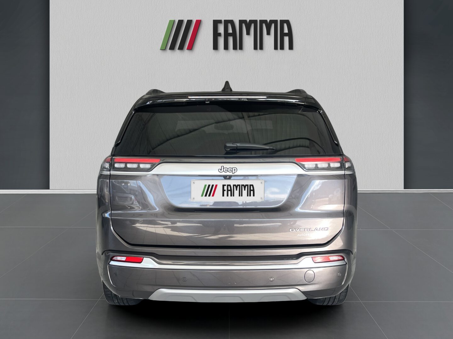 jeep_56405322d2024a00bafa0ae12b6fbf12_Exterior_5